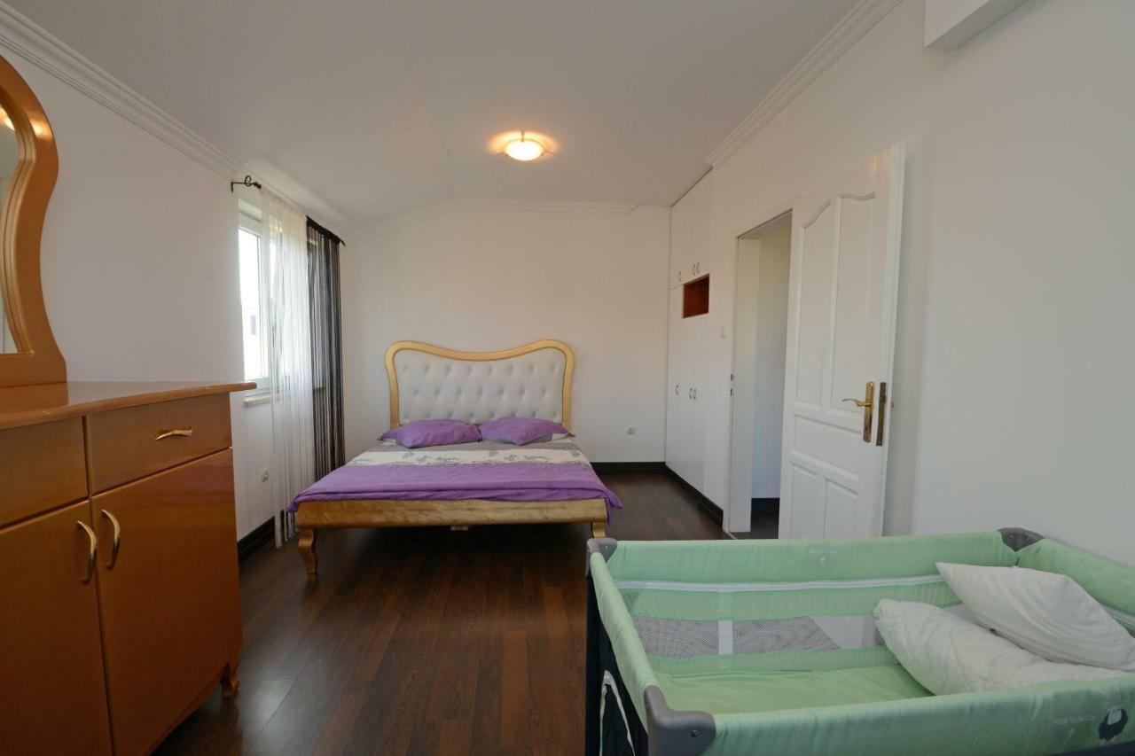Villa Zare ポレッチ エクステリア 写真